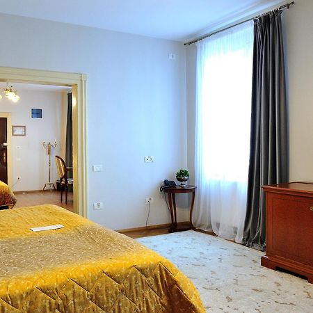 Safrano Palace ブラショフ エクステリア 写真