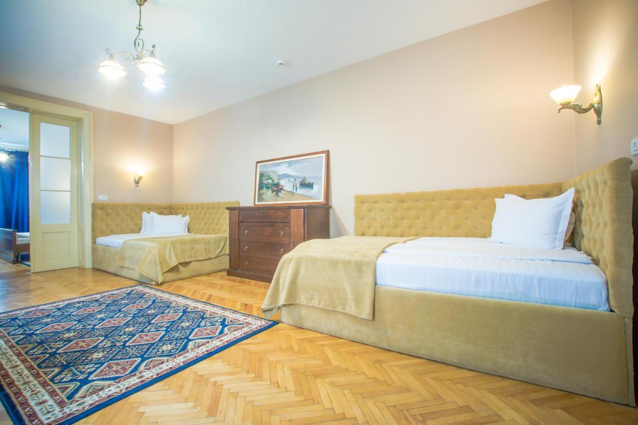 Safrano Palace ブラショフ エクステリア 写真