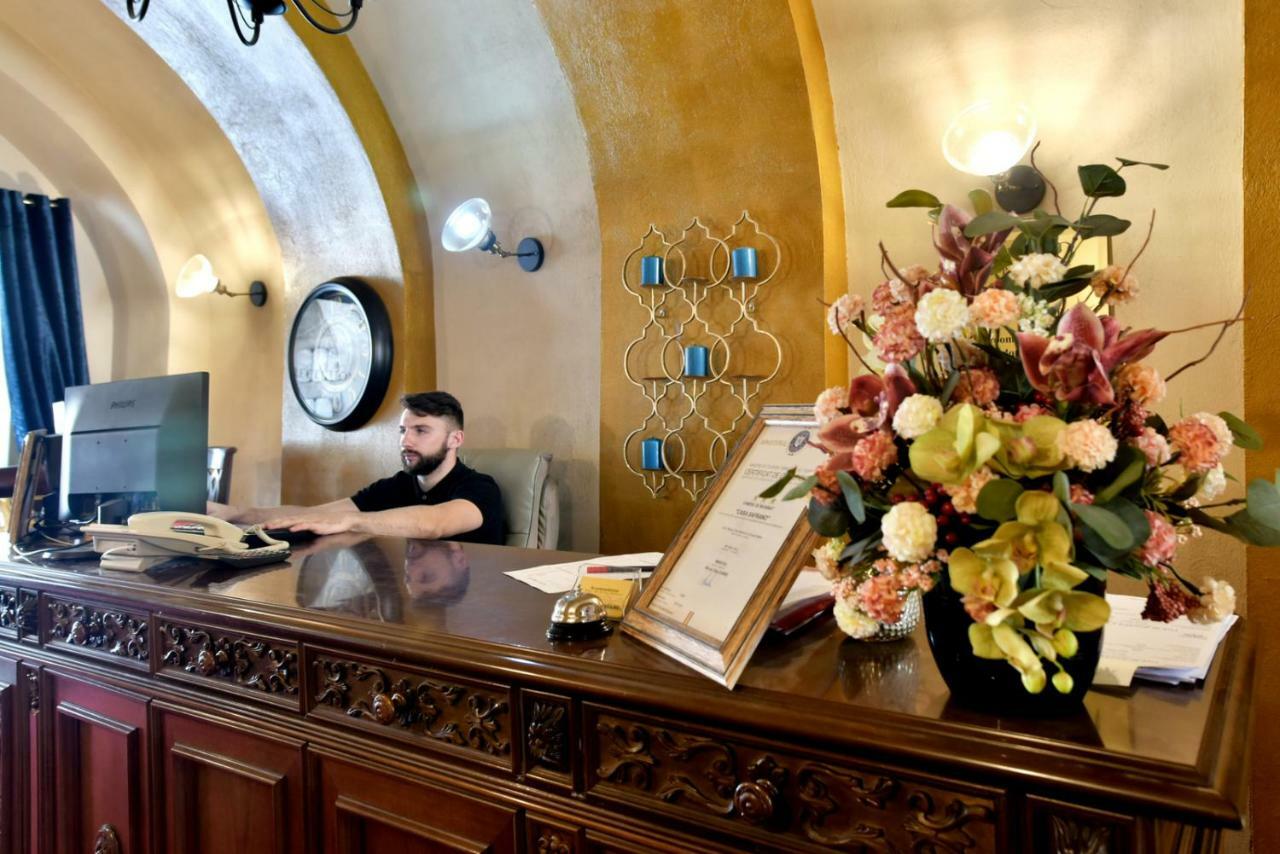 Safrano Palace ブラショフ エクステリア 写真