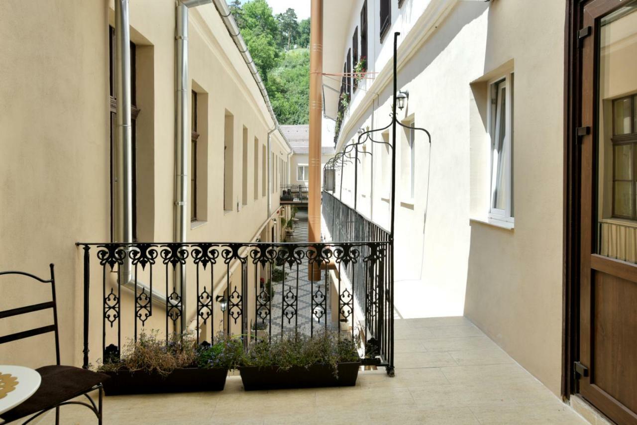 Safrano Palace ブラショフ エクステリア 写真