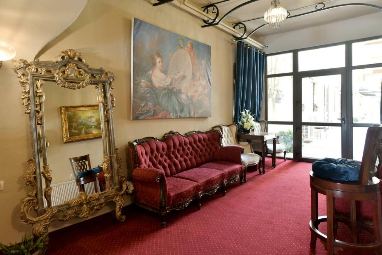Safrano Palace ブラショフ エクステリア 写真